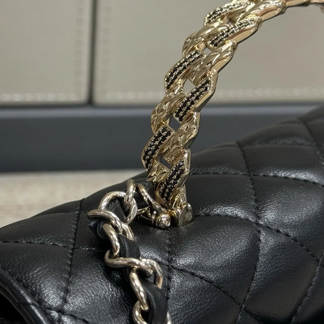 Chanel 24A Klasik Flap Mini Buğday Kulak Sapı Çanta - Glimmer of Luxury