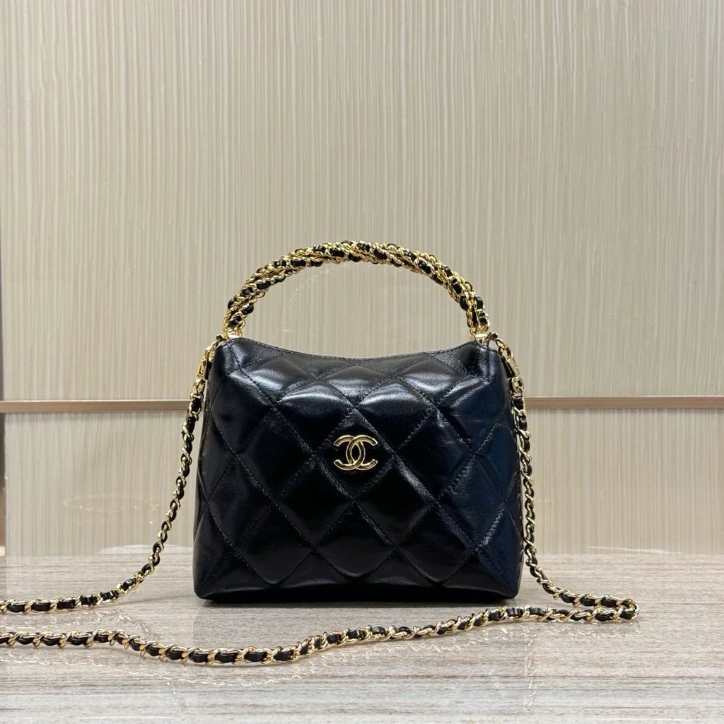 Chanel 24b 2024/25 Büküm Zincir Saplı Hobo Öğle Yemeği Kutusu Çantası - Glimmer of Luxury