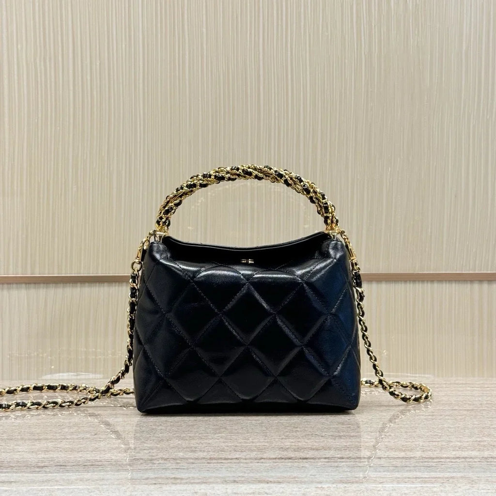 Chanel 24b 2024/25 Büküm Zincir Saplı Hobo Öğle Yemeği Kutusu Çantası - Glimmer of Luxury