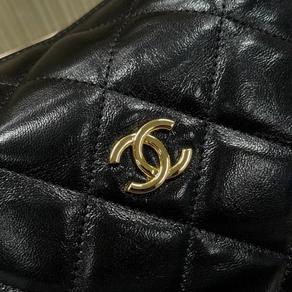 Chanel 24b 2024/25 Büküm Zincir Saplı Hobo Öğle Yemeği Kutusu Çantası - Glimmer of Luxury