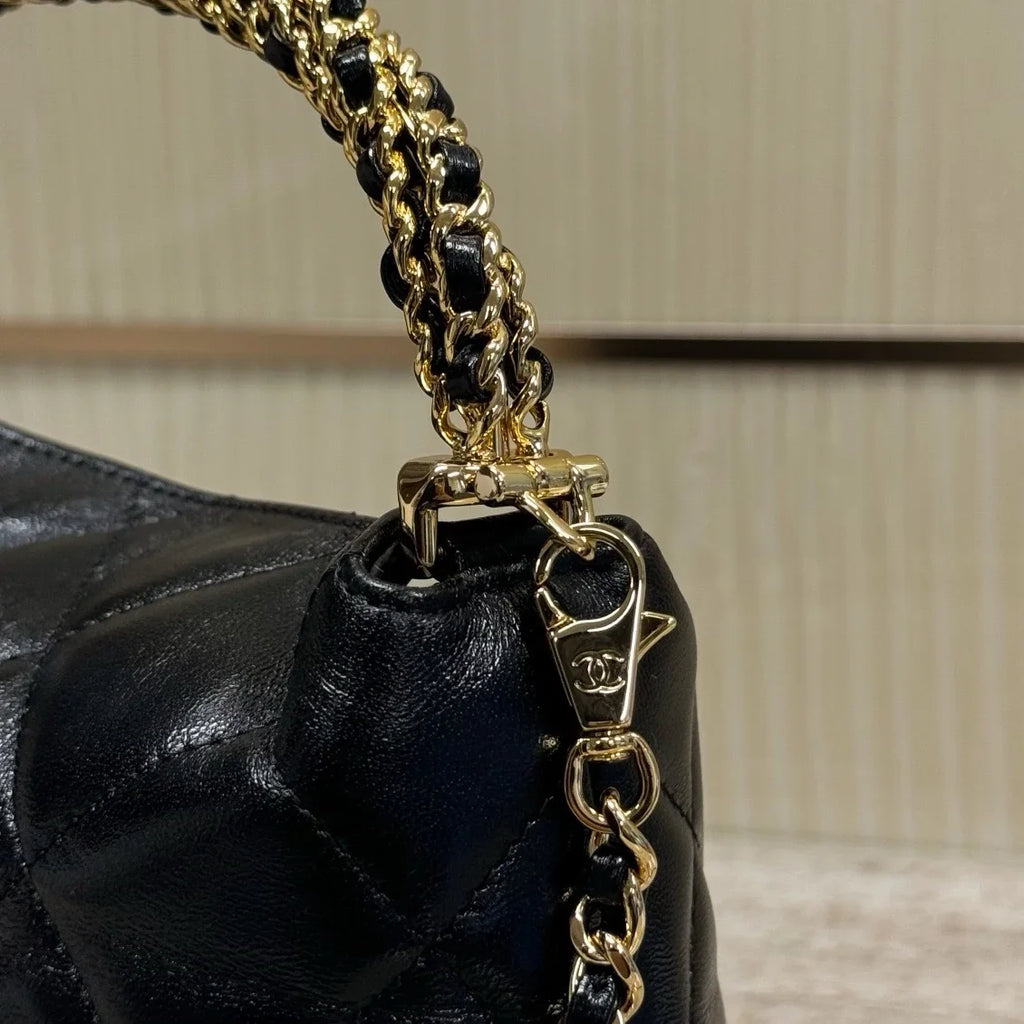 Chanel 24b 2024/25 Büküm Zincir Saplı Hobo Öğle Yemeği Kutusu Çantası - Glimmer of Luxury