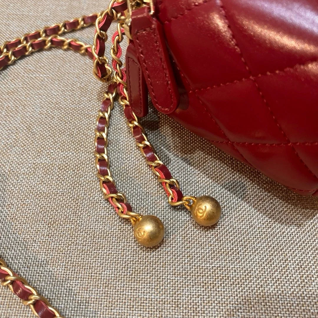 Chanel 21A Dana Derisi Perfect Fit Mini Vanity - Glimmer of Luxury