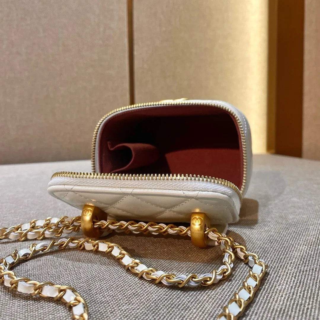 Chanel 21A Dana Derisi Perfect Fit Mini Vanity - Glimmer of Luxury