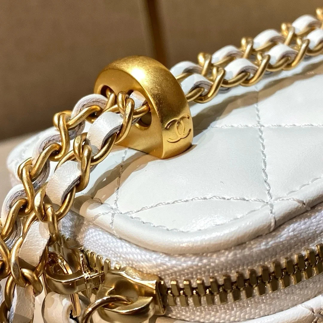 Chanel 21A Dana Derisi Perfect Fit Mini Vanity - Glimmer of Luxury