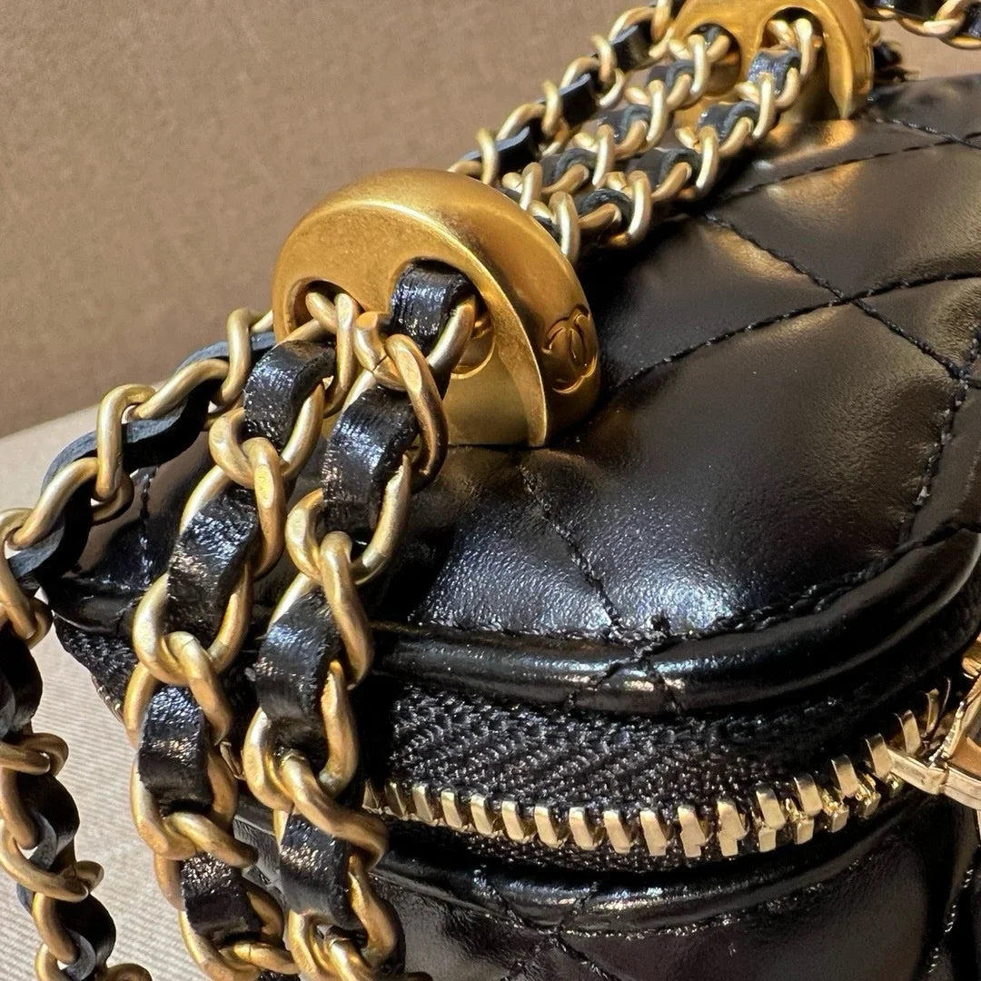 Chanel 21A Dana Derisi Perfect Fit Mini Vanity - Glimmer of Luxury