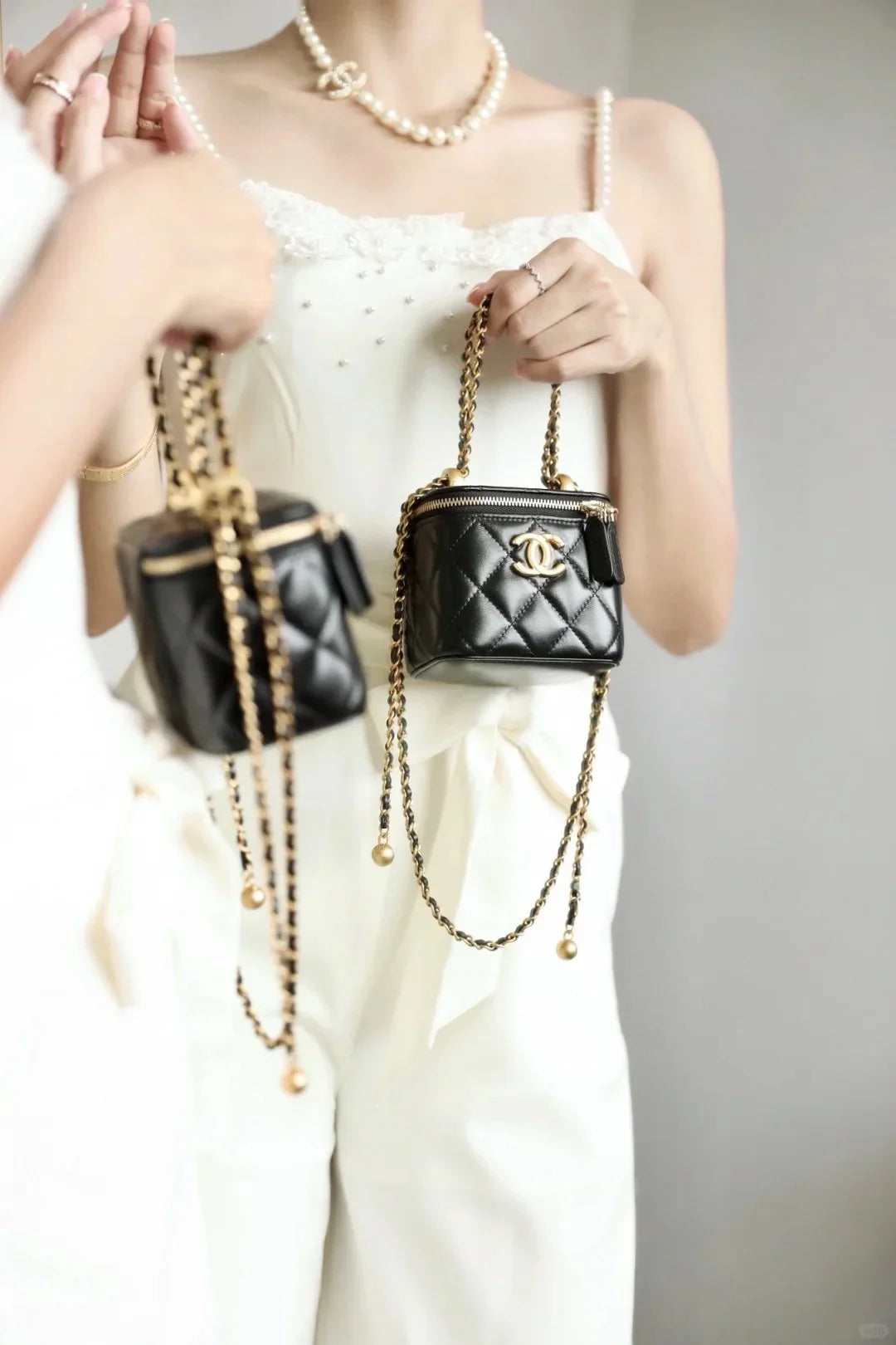 Chanel 21A Dana Derisi Perfect Fit Mini Vanity - Glimmer of Luxury