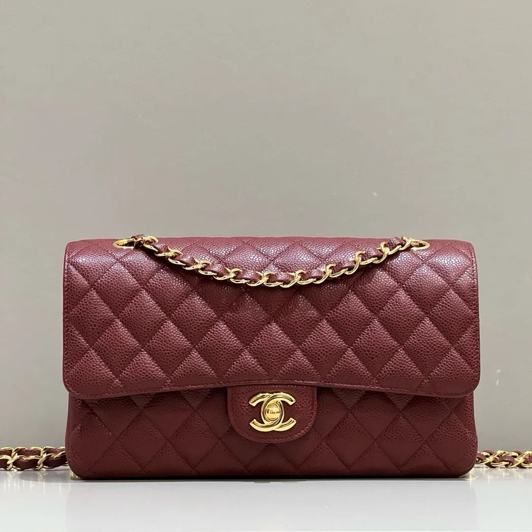 Chanel Flap Orta Boy Çanta Havyar Deri 2024 Bordo - Glimmer of Luxury