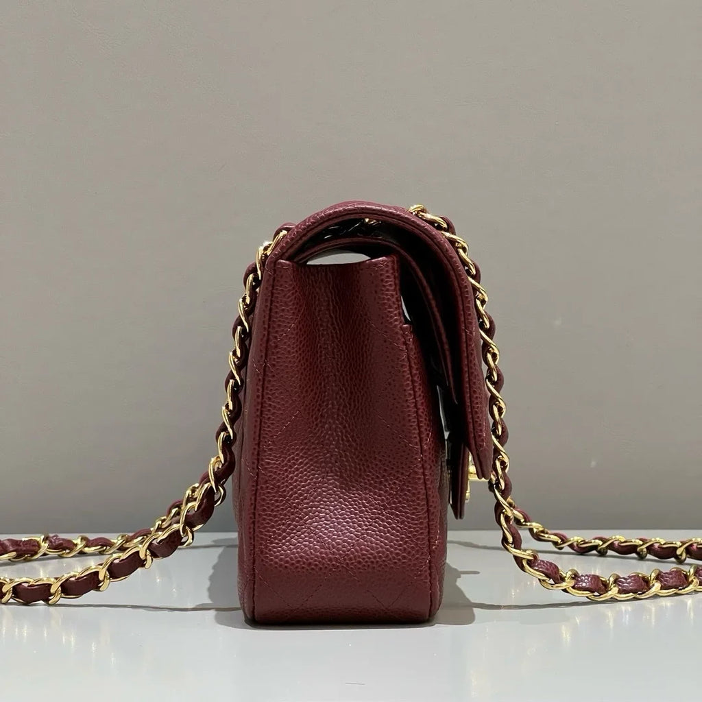 Chanel Flap Orta Boy Çanta Havyar Deri 2024 Bordo - Glimmer of Luxury