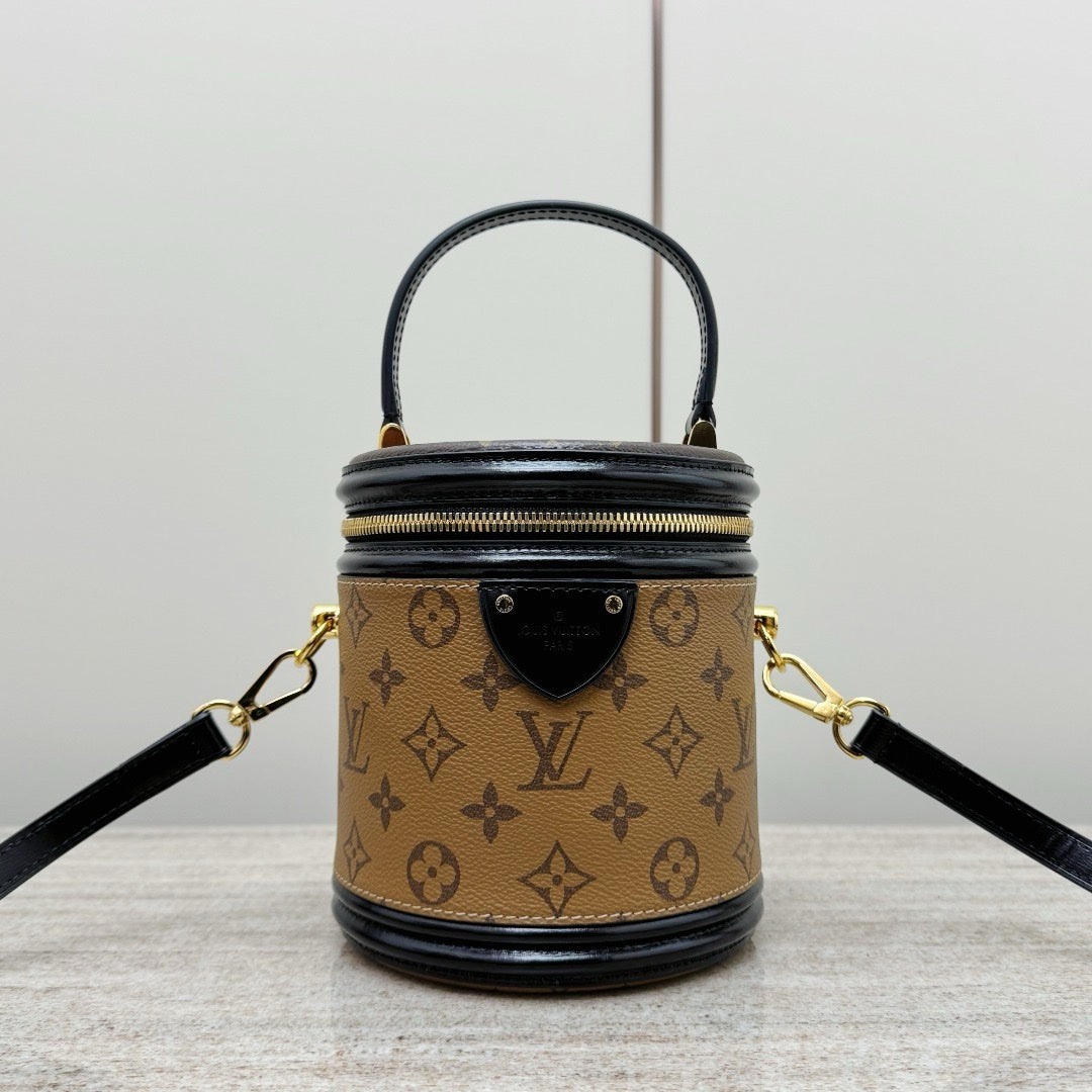 LV Cannes Monogram Ters Tuval - Glimmer of Luxury