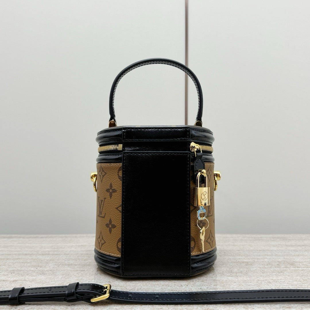 LV Cannes Monogram Ters Tuval - Glimmer of Luxury