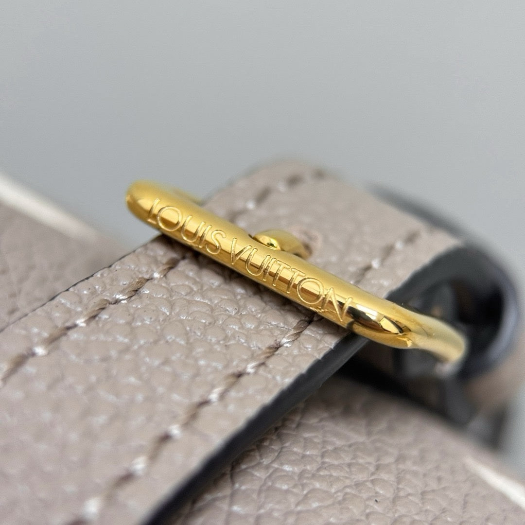 LV Mini Bel Çantası - Glimmer of Luxury