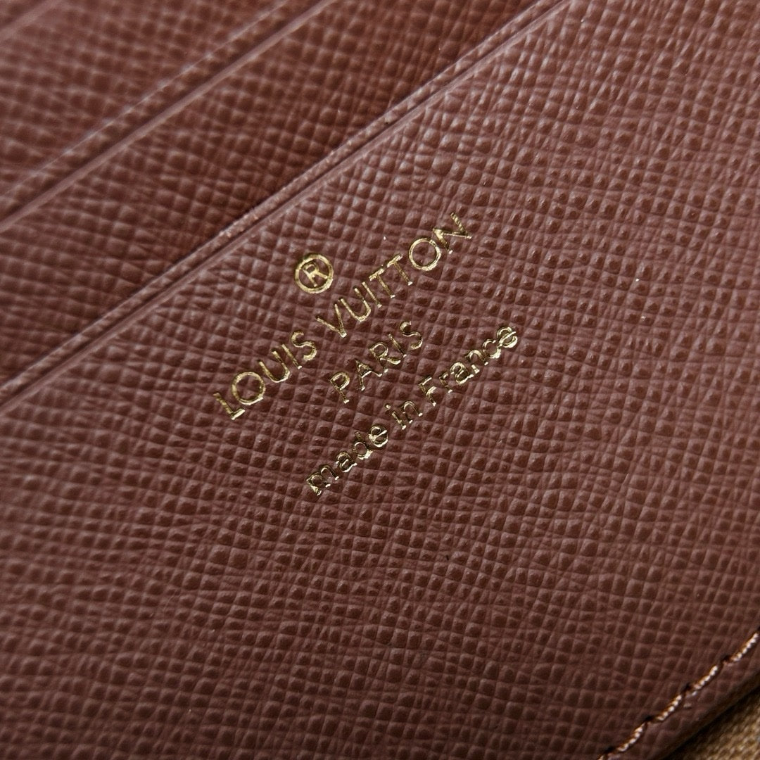 LV Zincirli Cüzdan Ivy Monogram Tuval - Glimmer of Luxury