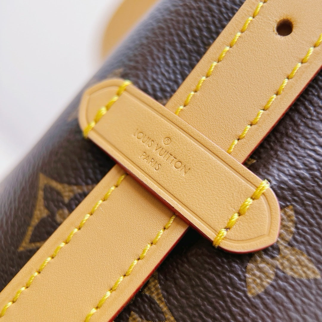 LV MM Carryall Çanta - Glimmer of Luxury