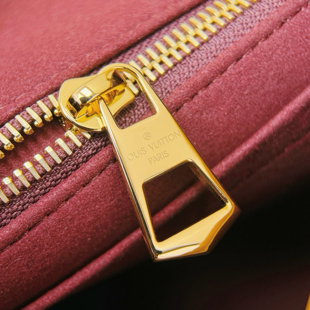 LV MM Carryall Çanta - Glimmer of Luxury