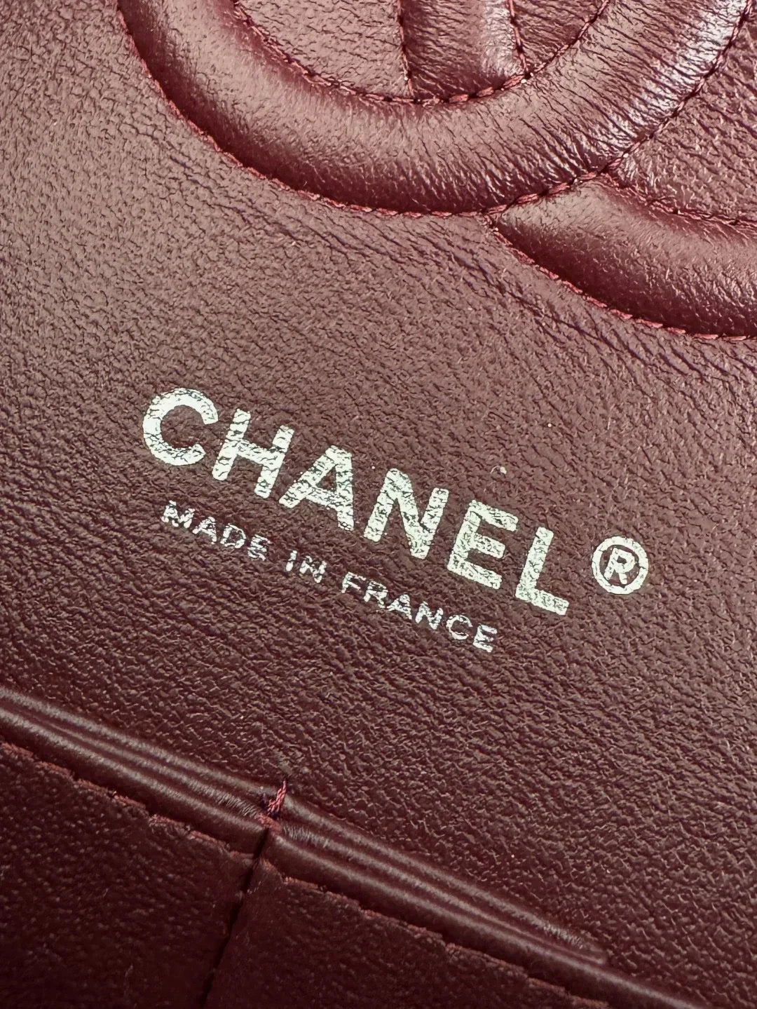 Chanel Flap Orta Boy Çanta Havyar Deri Otantik Kalite 2024 - Glimmer of Luxury