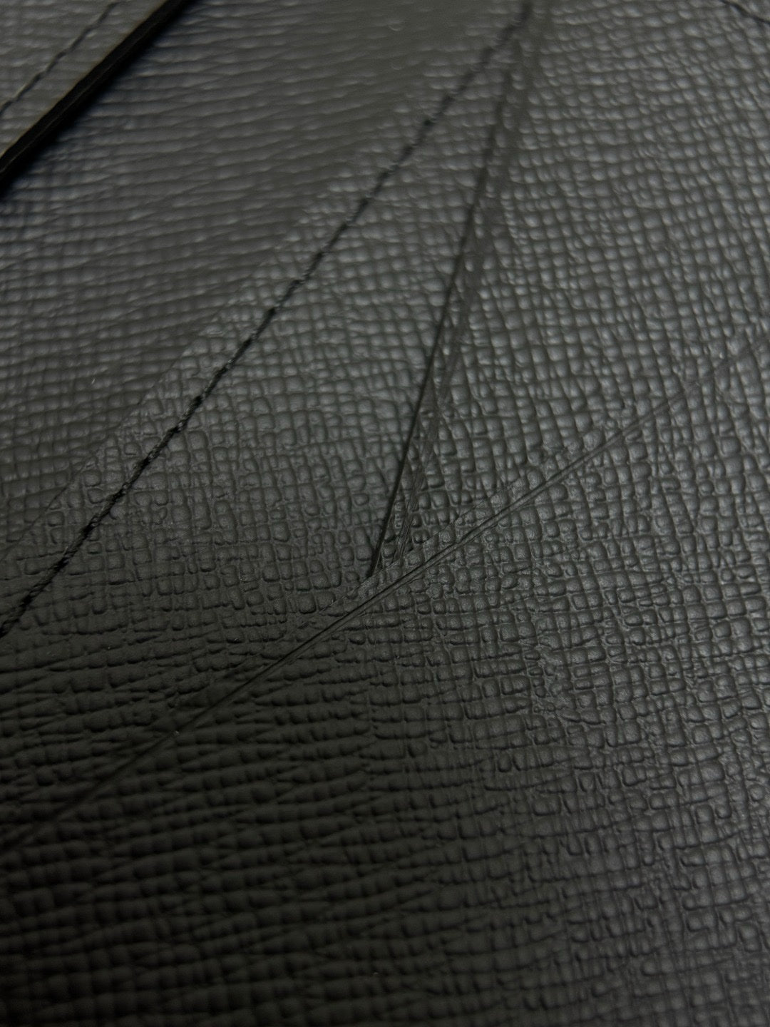 LV Cep Düzenleyici Eclipse - Glimmer of Luxury