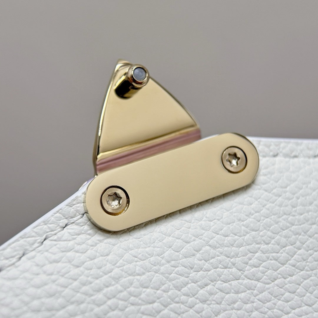 Louis Vuitton Poşet Metis Monogram - Glimmer of Luxury