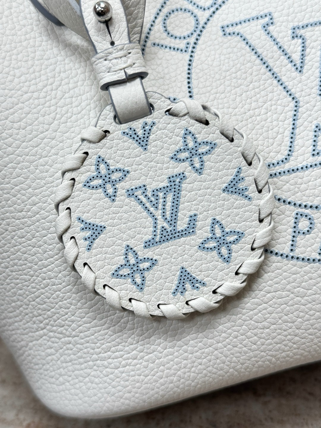 LV Blossom PM M11734 - Glimmer of Luxury