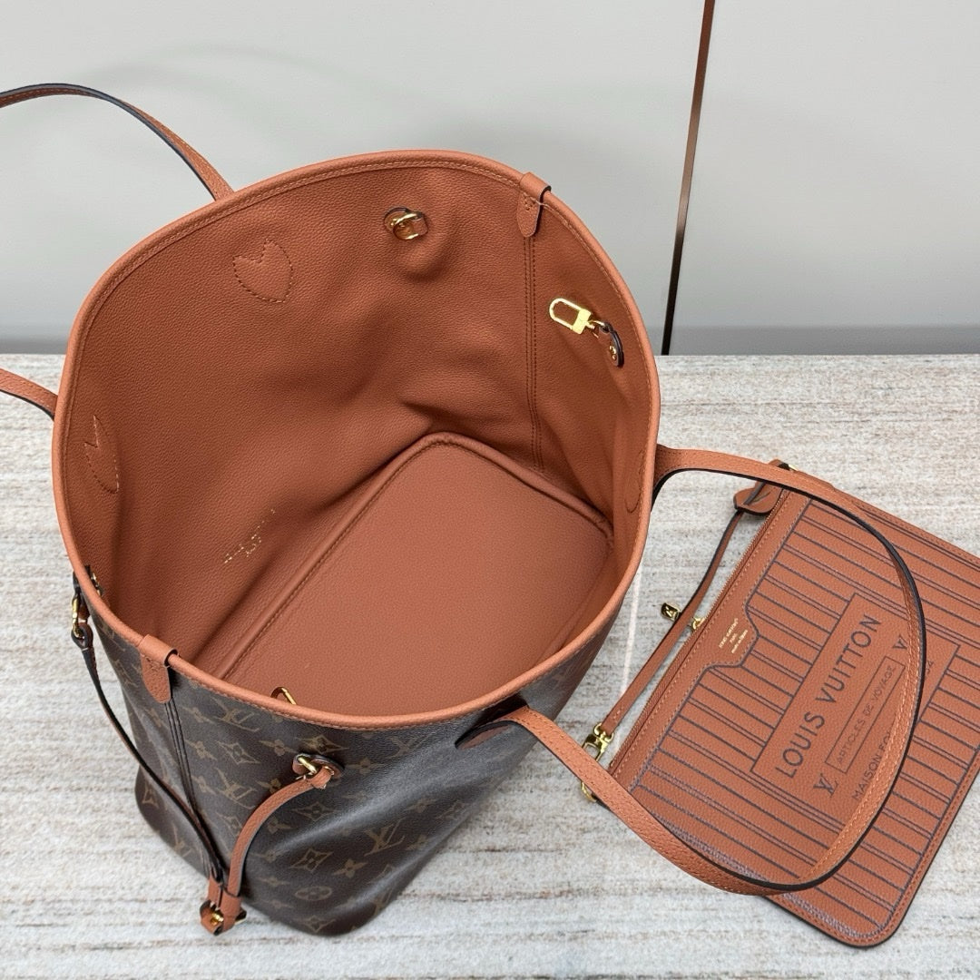 Louis Vuitton M12061 Neverfull İçten Dışa MM Tan - Glimmer of Luxury