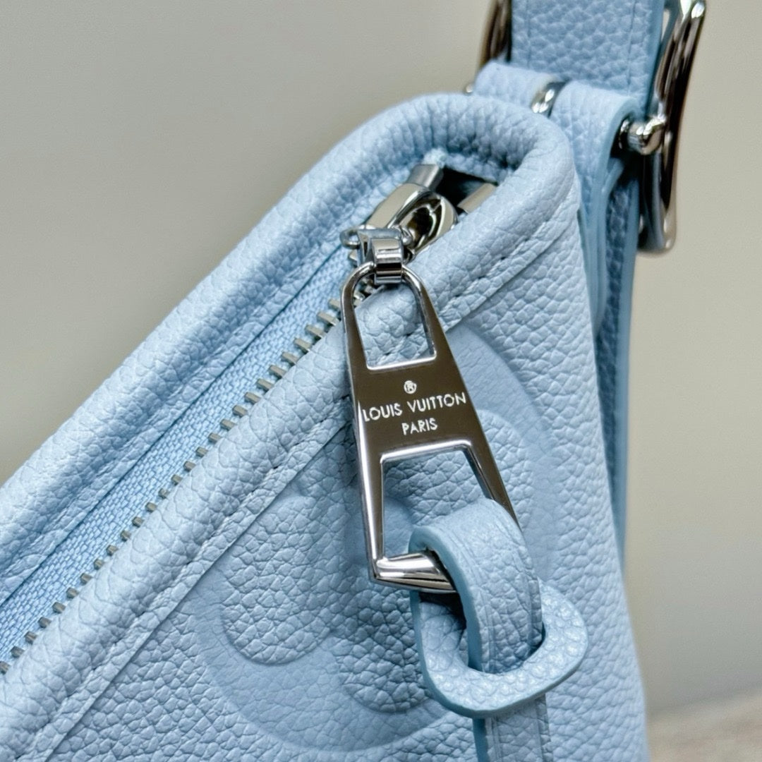 Lv Louis Vuitton Carryall PM - Glimmer of Luxury