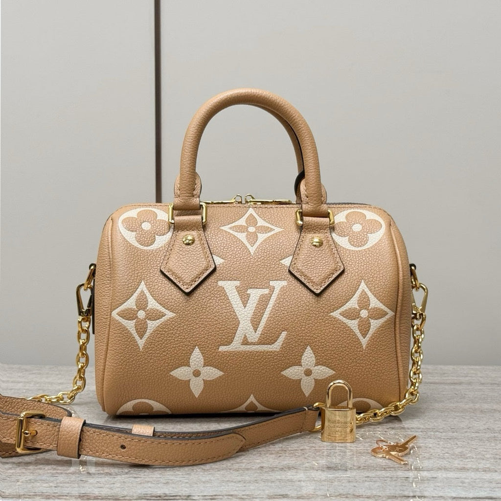 Lv Speedy Bandoulière 20 - Glimmer of Luxury