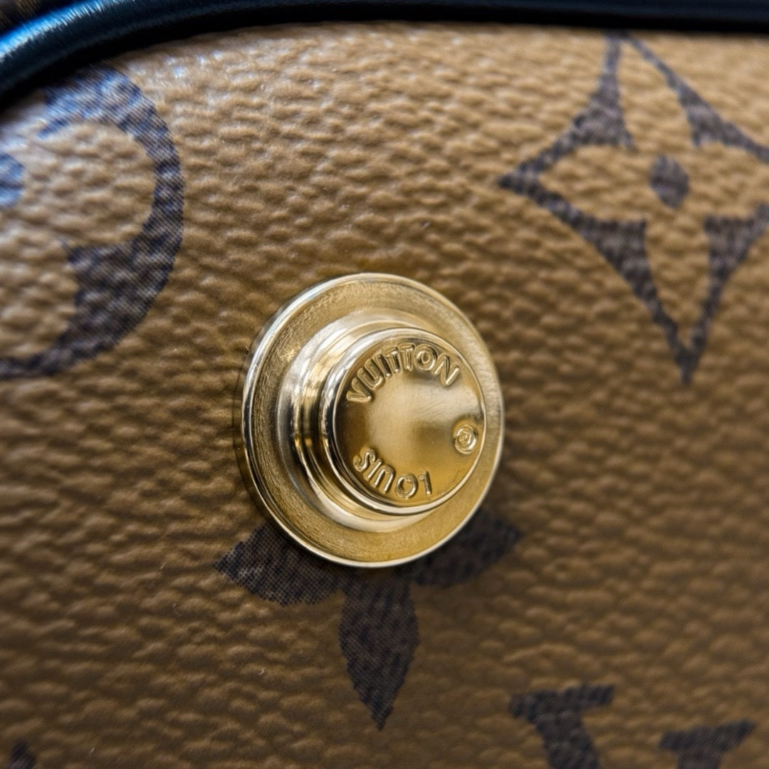 Lv Vanity PM M47128 - Glimmer of Luxury