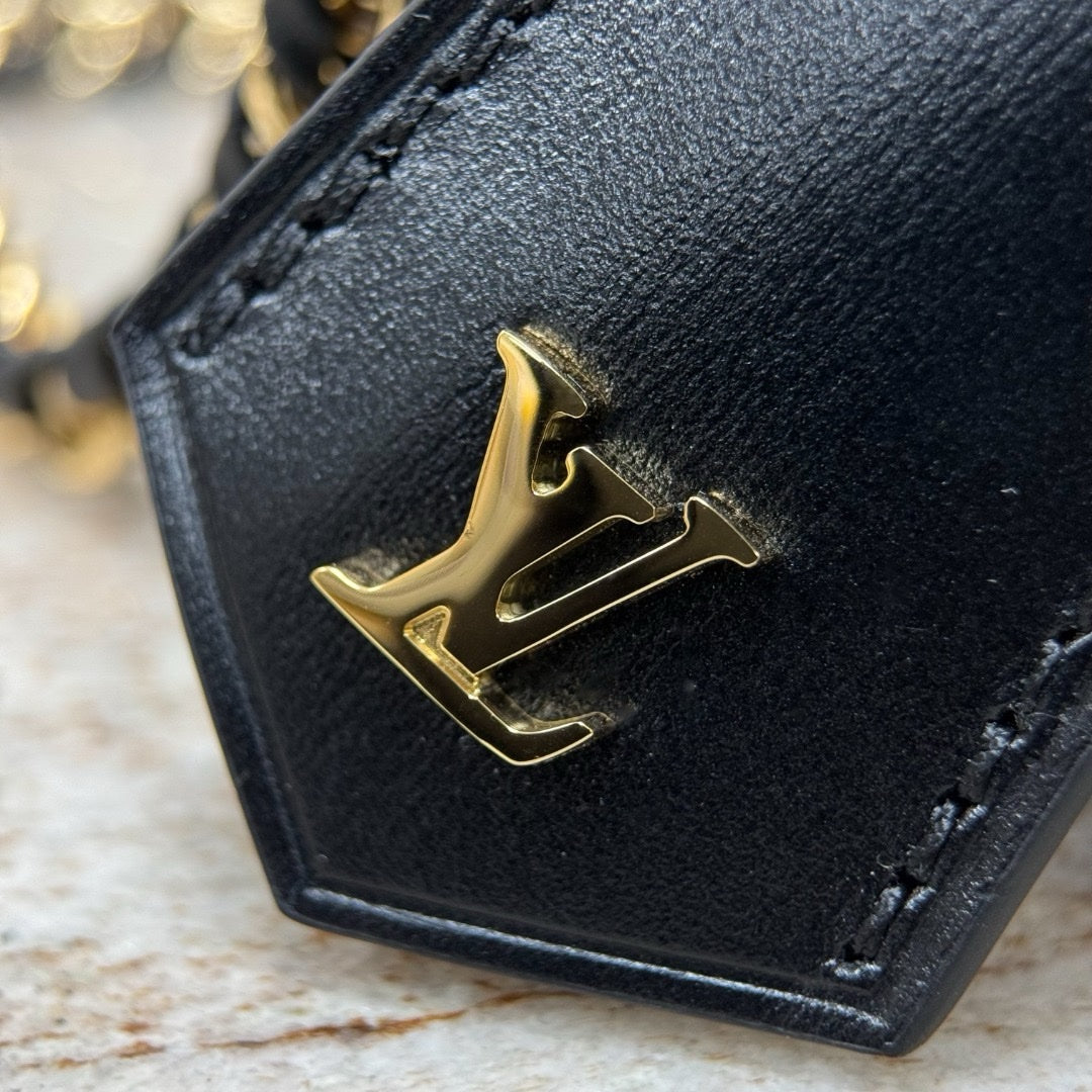 Lv Vanity PM M47128 - Glimmer of Luxury