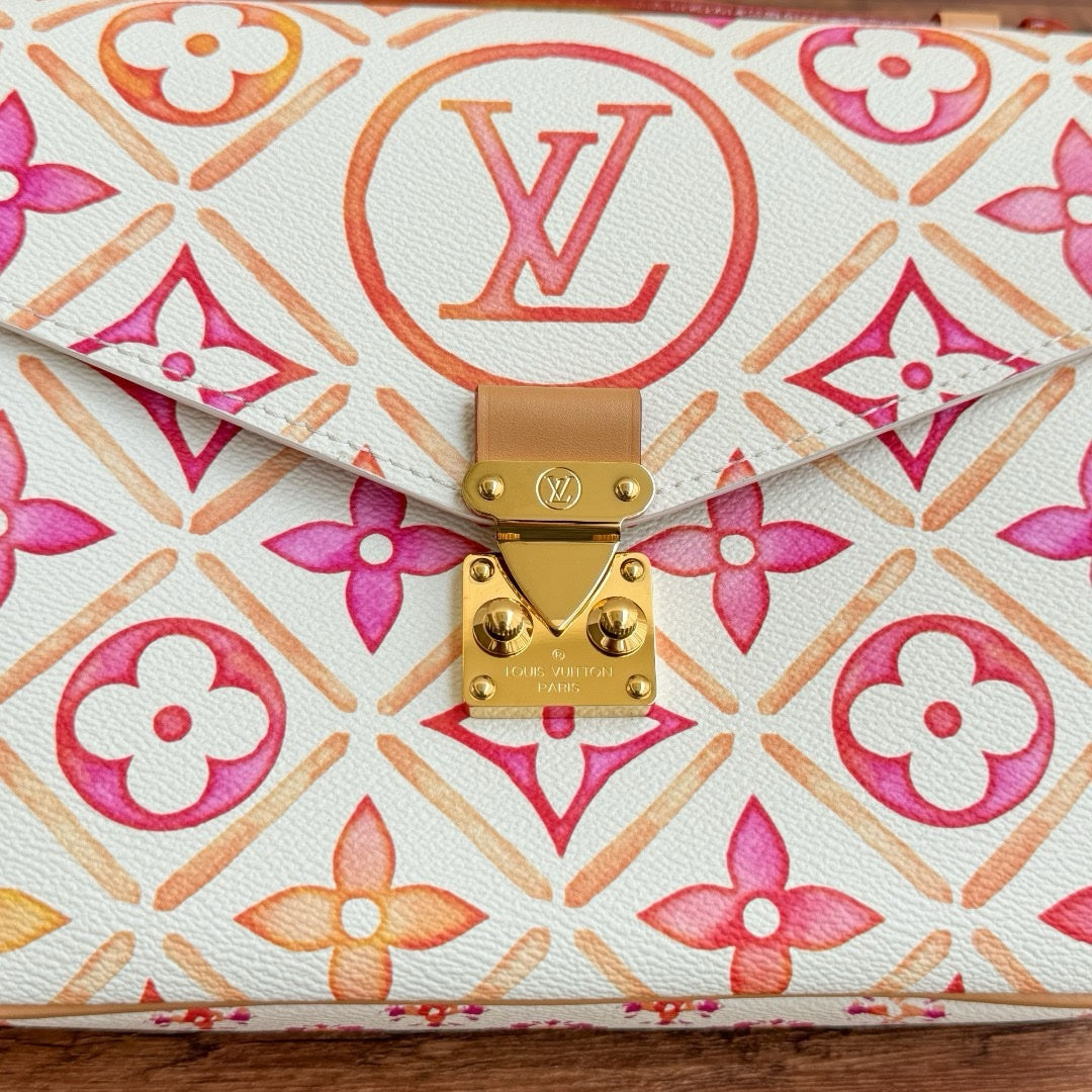 LV Pochette Métis M12711 - Glimmer of Luxury