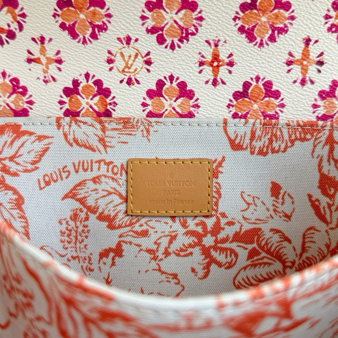 LV Pochette Métis M12711 - Glimmer of Luxury