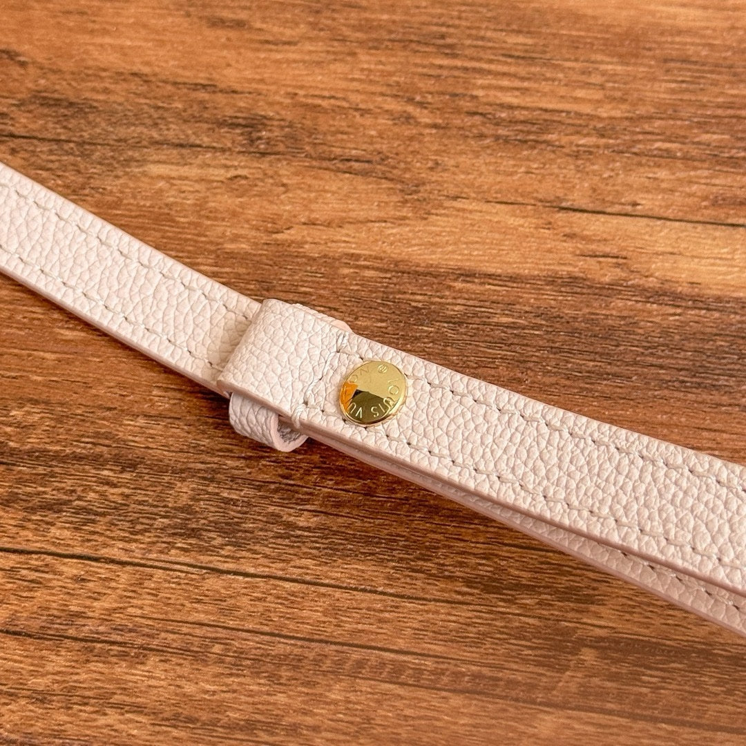 Louis Vuitton Pochette Métis Doğu Batı - Glimmer of Luxury