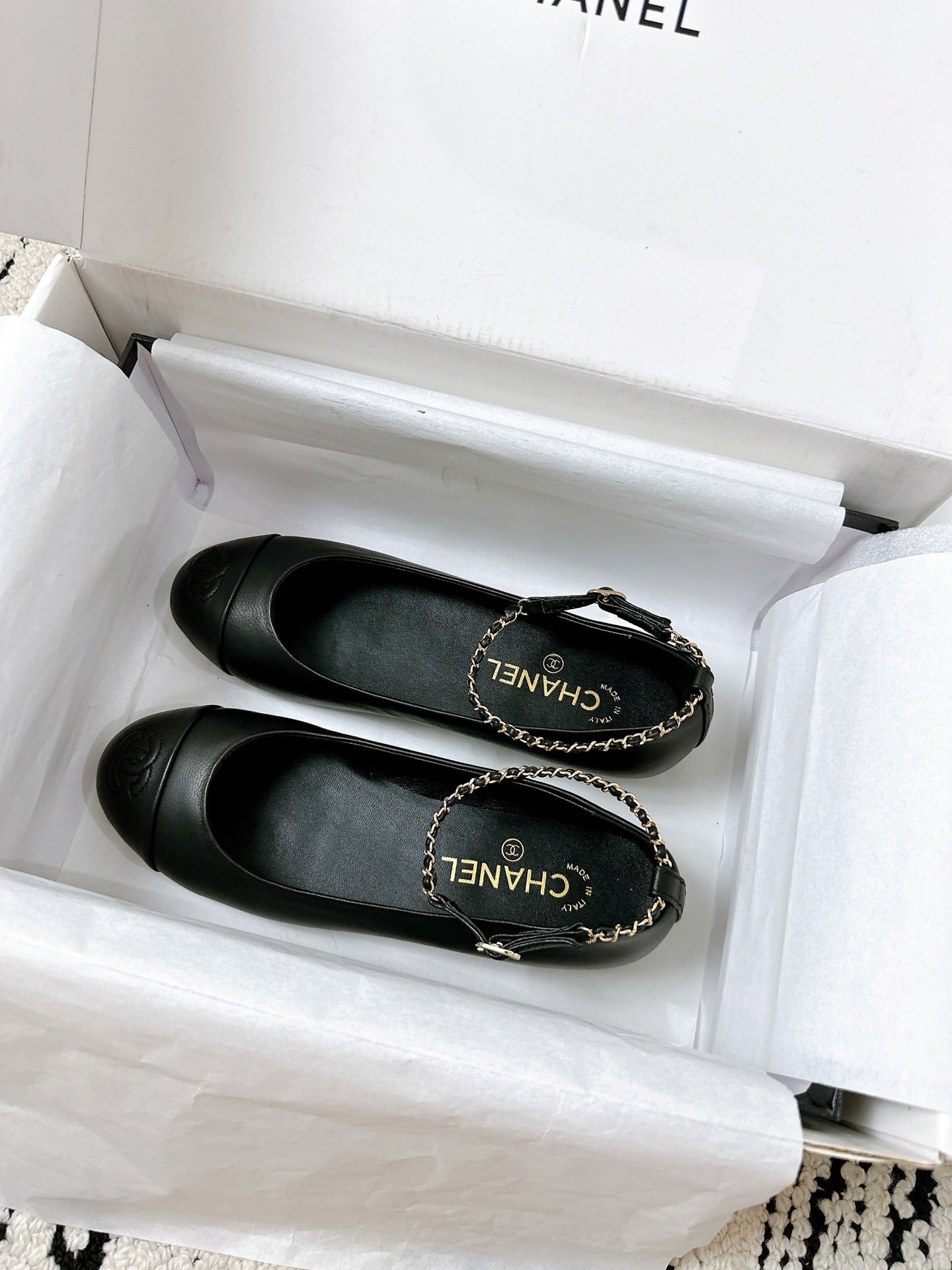 CHANEL – Zincir Detaylı Renk Bloklu Bale Ayakkabılar