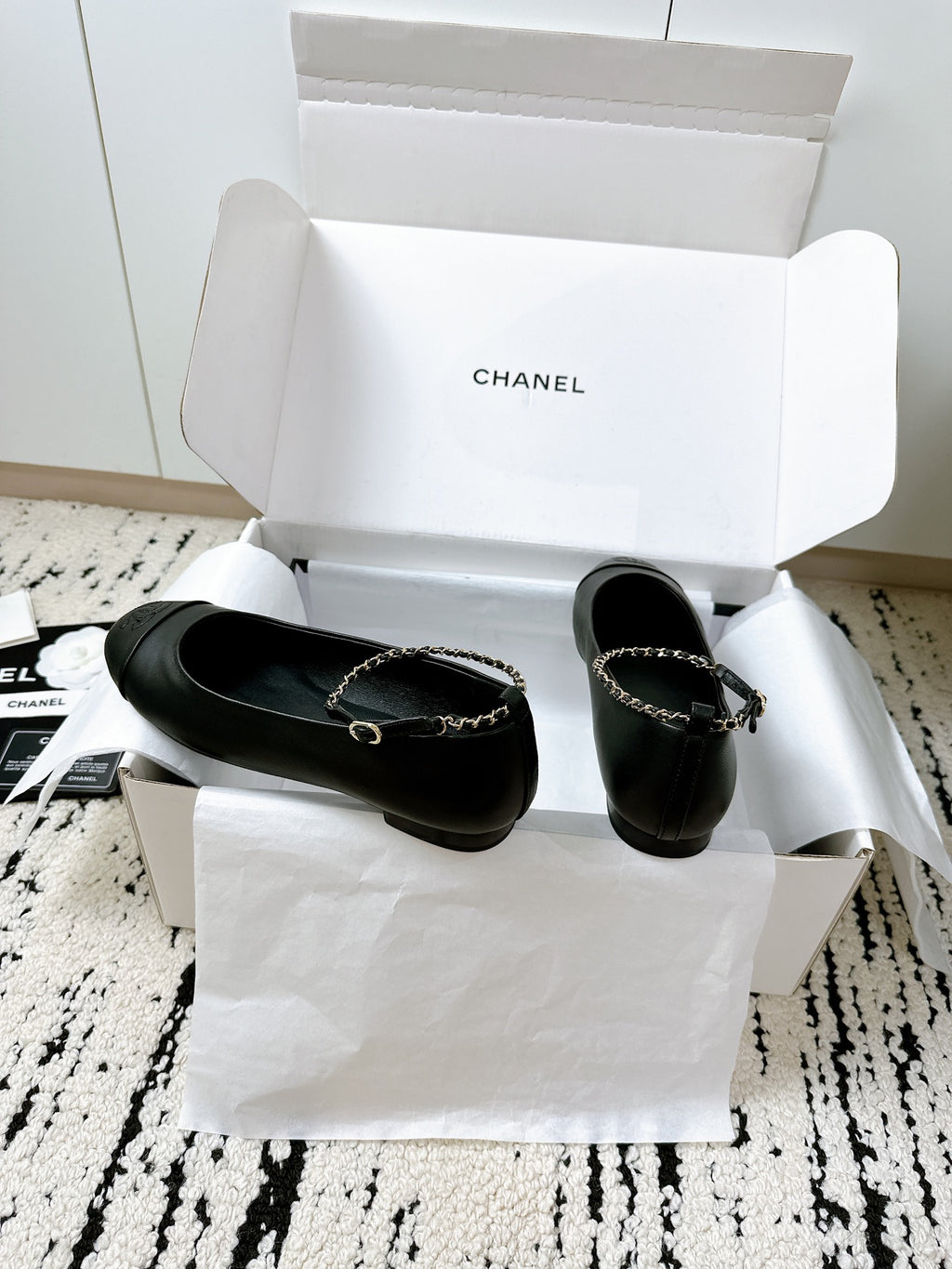 CHANEL – Zincir Detaylı Renk Bloklu Bale Ayakkabılar