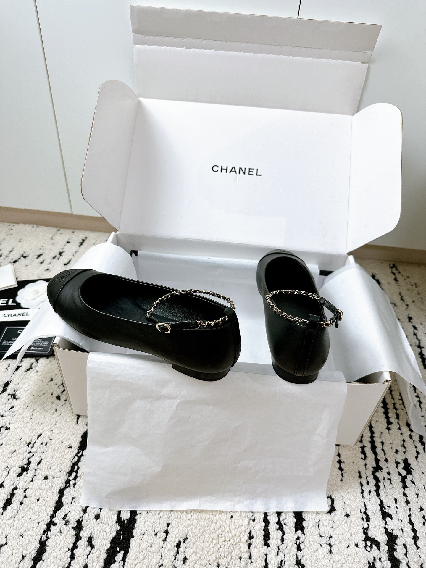 CHANEL – Zincir Detaylı Renk Bloklu Bale Ayakkabılar