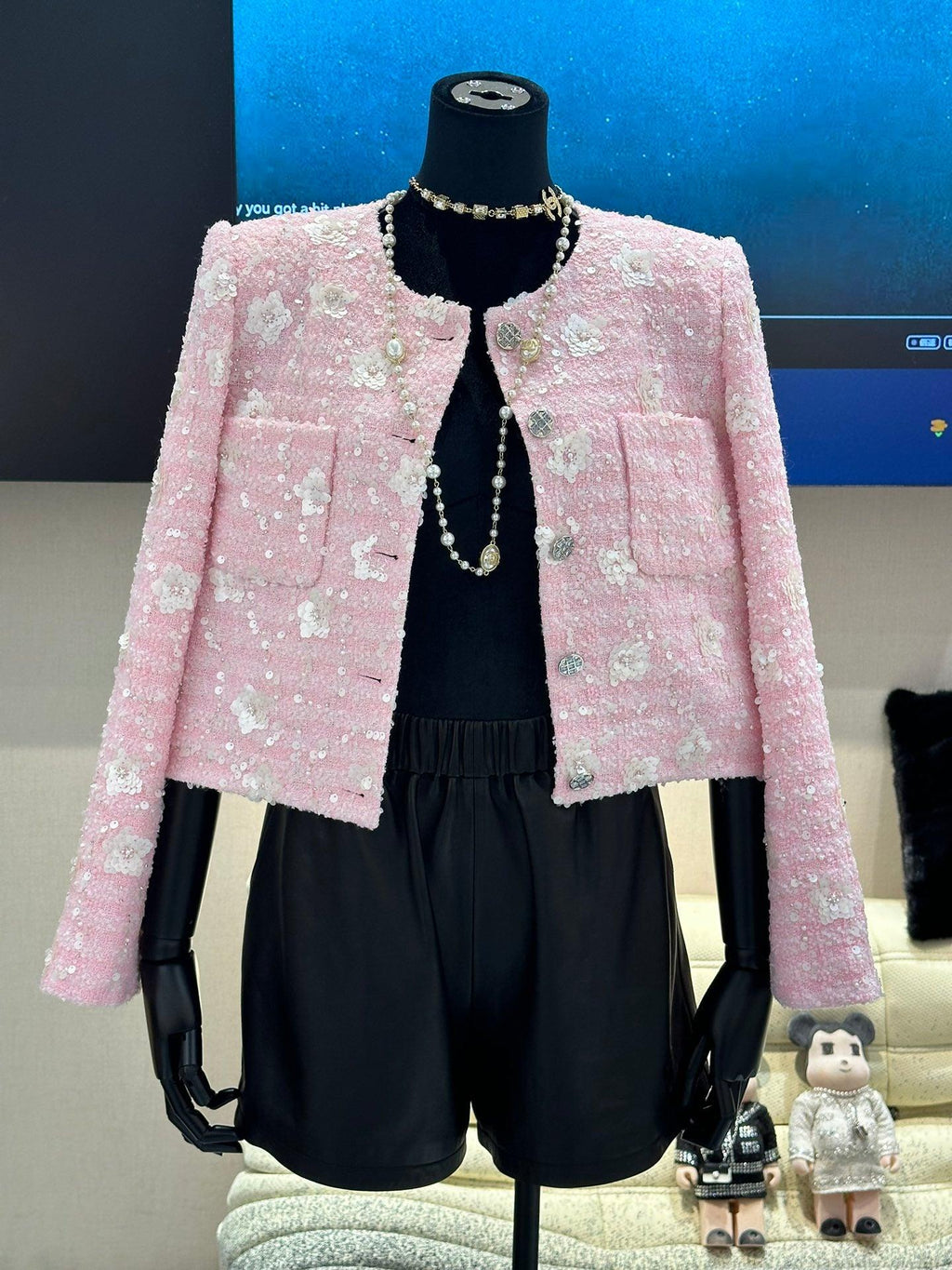 Chanel 3 Boyutlu Pullu İşlemeli Özelleştirilmiş Ceket - Glimmer of Luxury