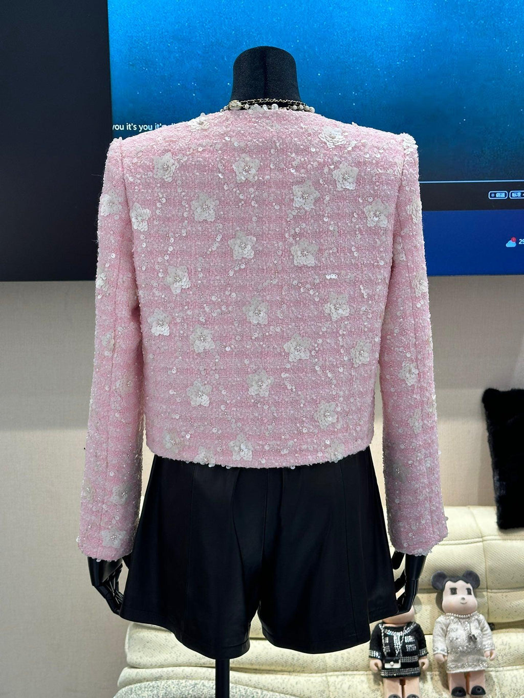 Chanel 3 Boyutlu Pullu İşlemeli Özelleştirilmiş Ceket - Glimmer of Luxury