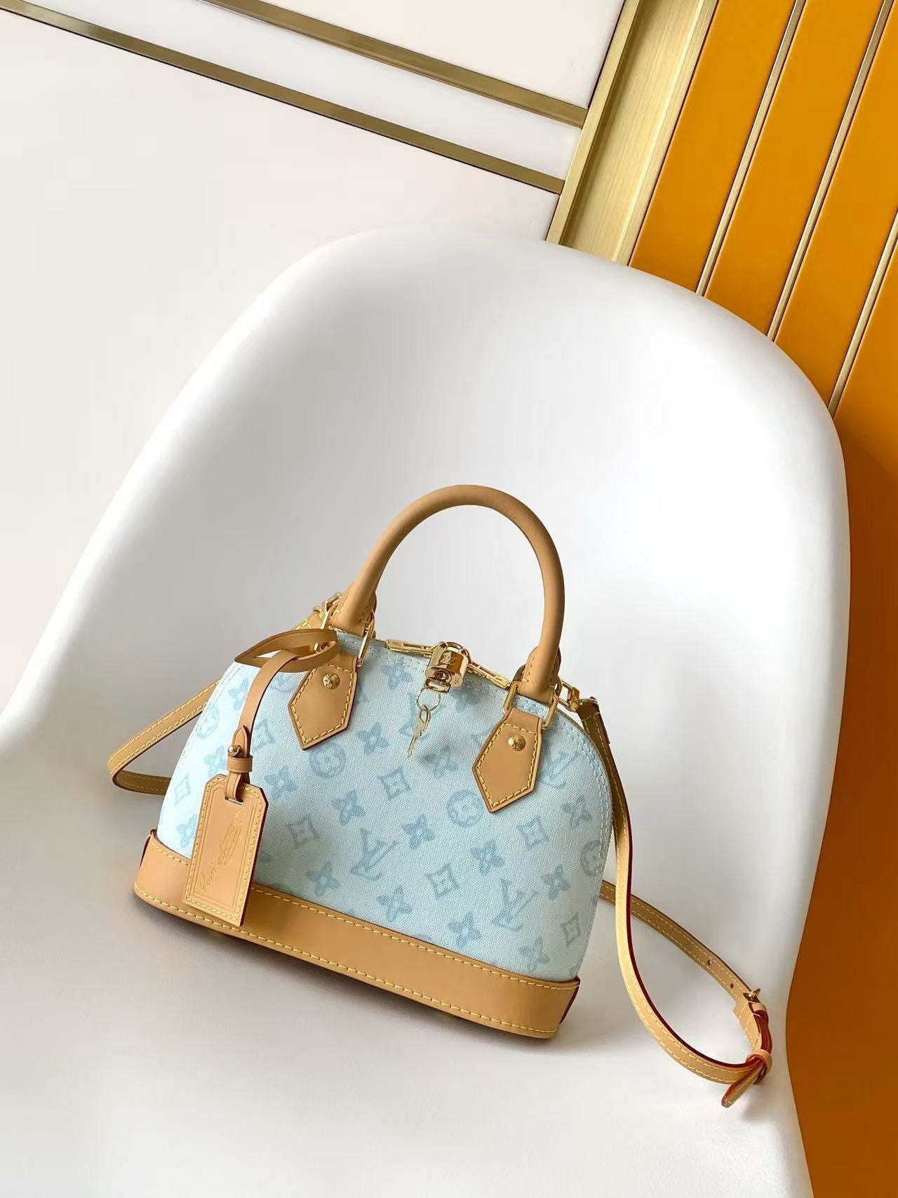 LV Monogram Kanvas Alma BB