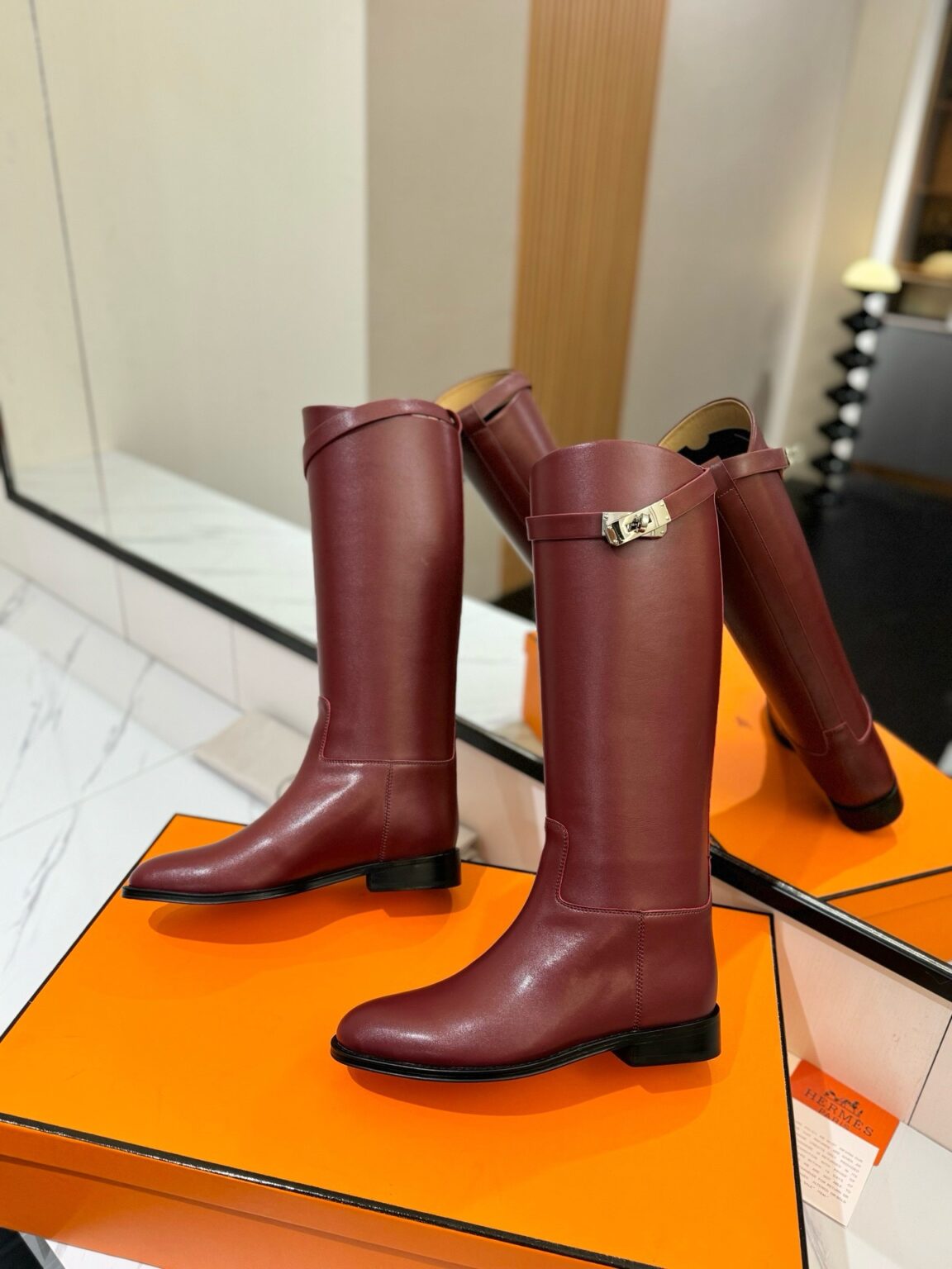 Hermès Zıplayan Botlar - Glimmer of Luxury