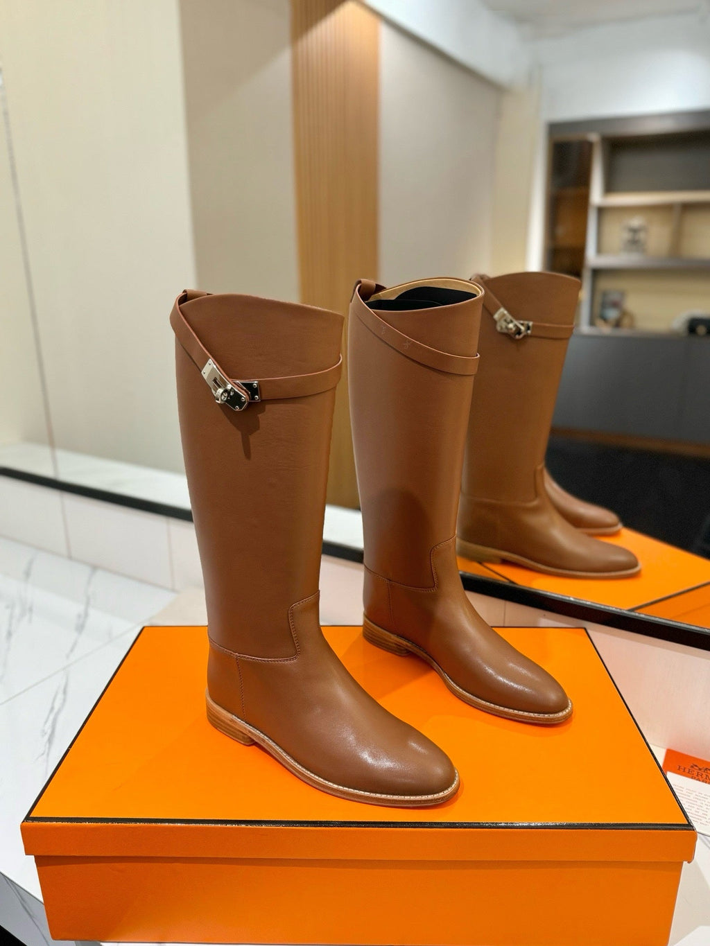 Hermès Zıplayan Botlar - Glimmer of Luxury