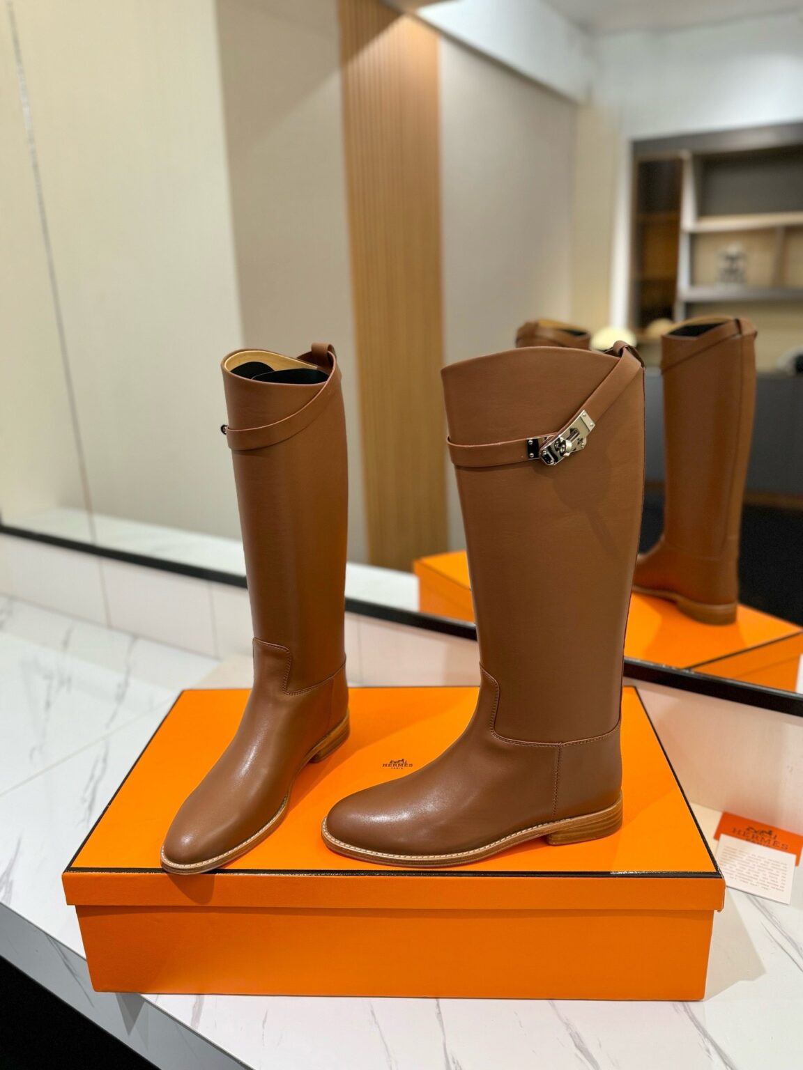 Hermès Zıplayan Botlar - Glimmer of Luxury