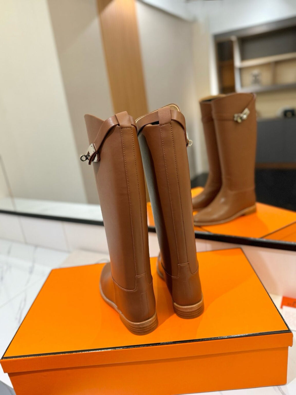 Hermès Zıplayan Botlar - Glimmer of Luxury