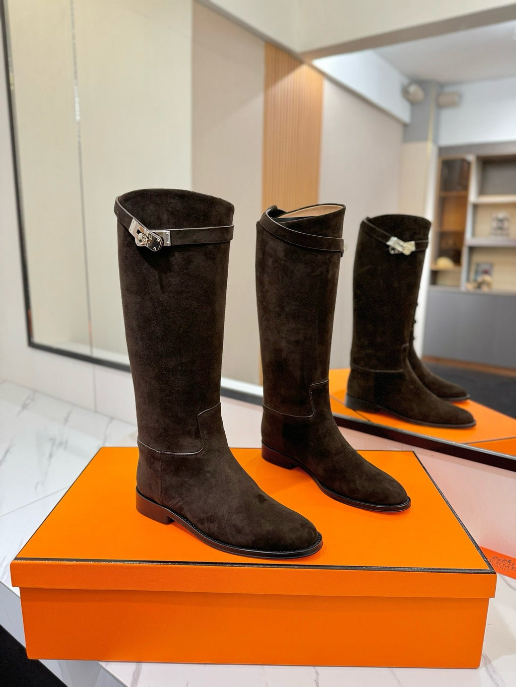 Hermès Zıplayan Botlar - Glimmer of Luxury