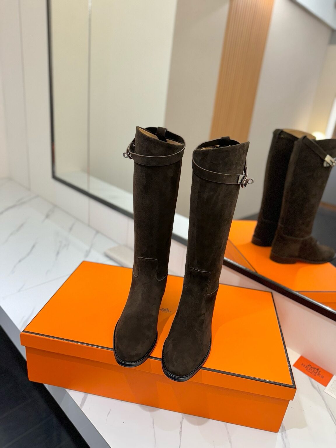 Hermès Zıplayan Botlar - Glimmer of Luxury