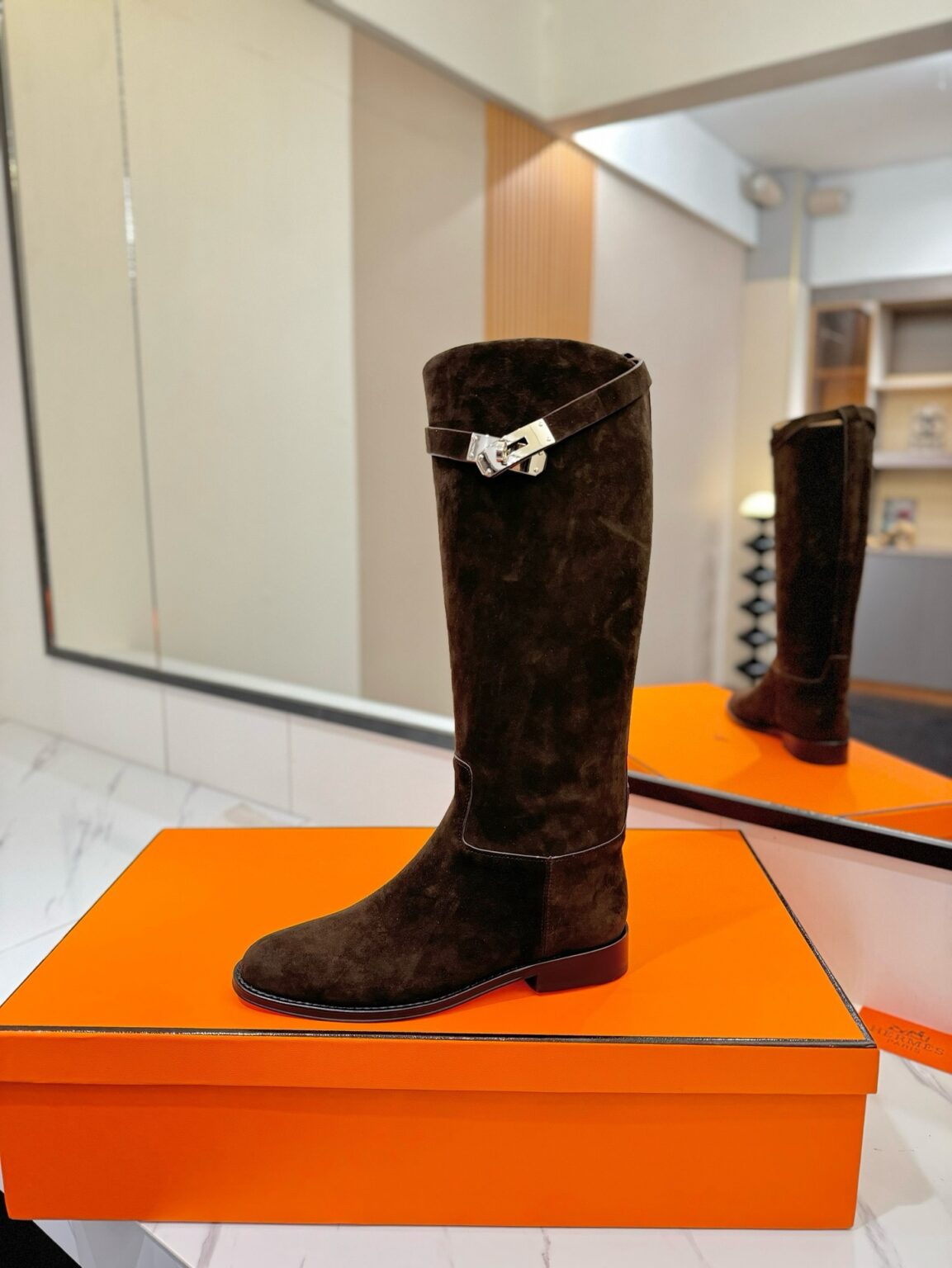 Hermès Zıplayan Botlar - Glimmer of Luxury