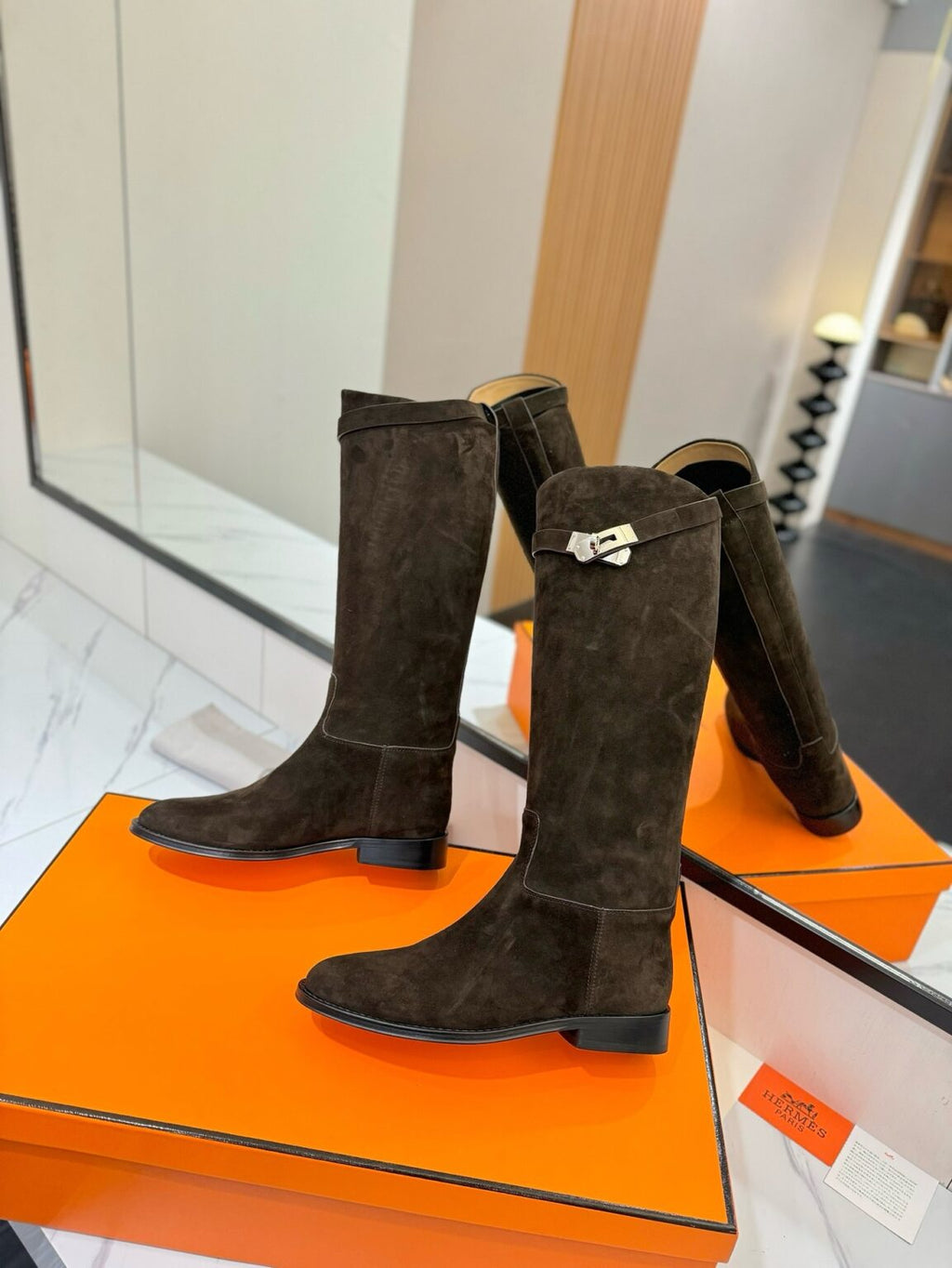 Hermès Zıplayan Botlar - Glimmer of Luxury
