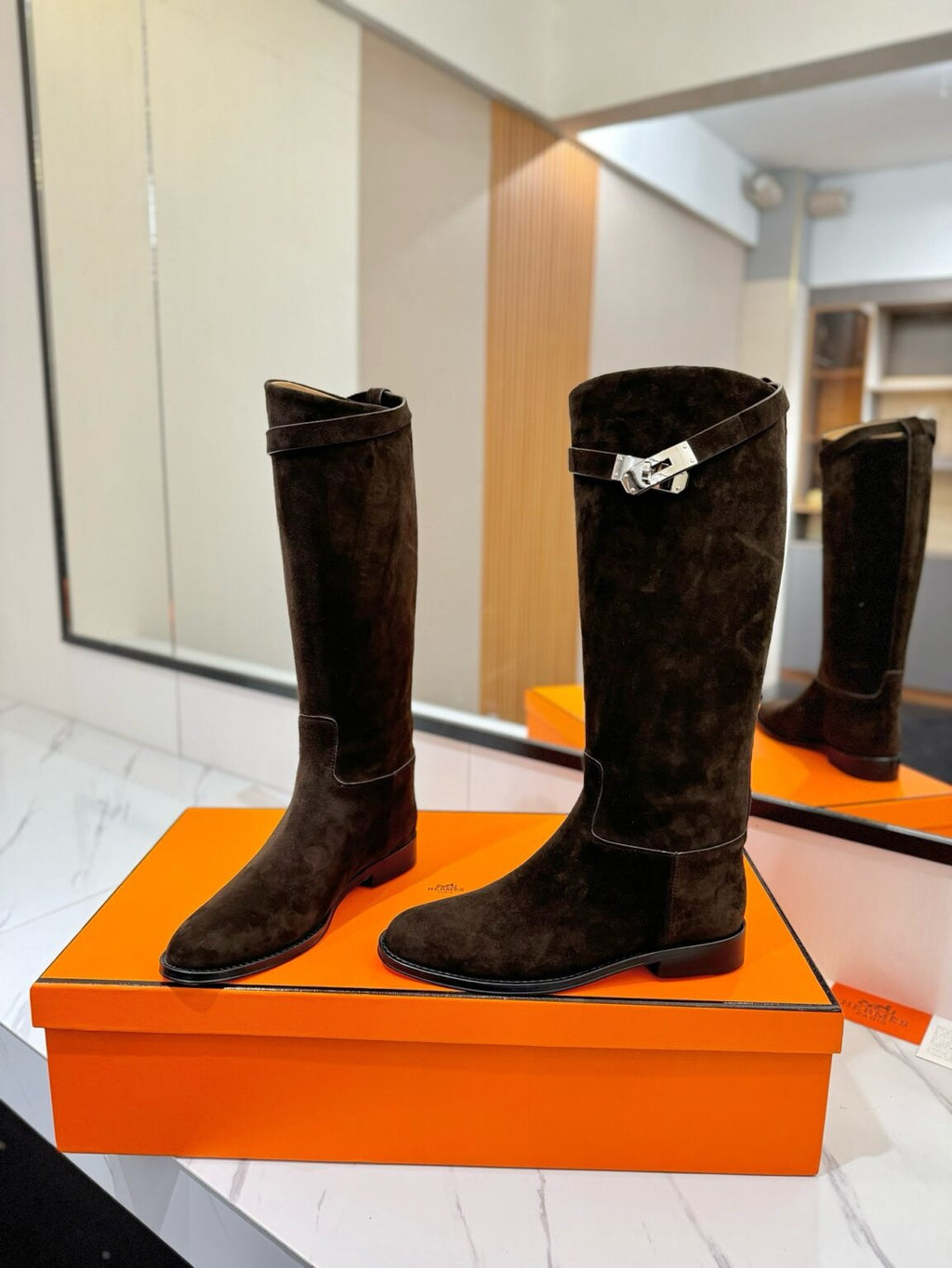Hermès Zıplayan Botlar - Glimmer of Luxury