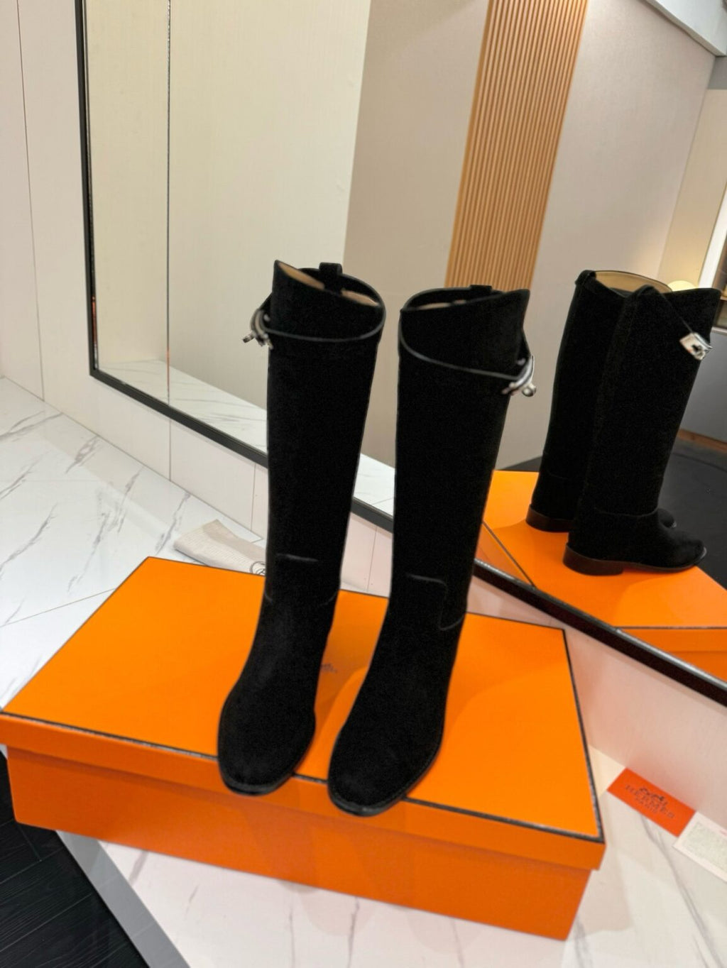 Hermès Zıplayan Botlar - Glimmer of Luxury