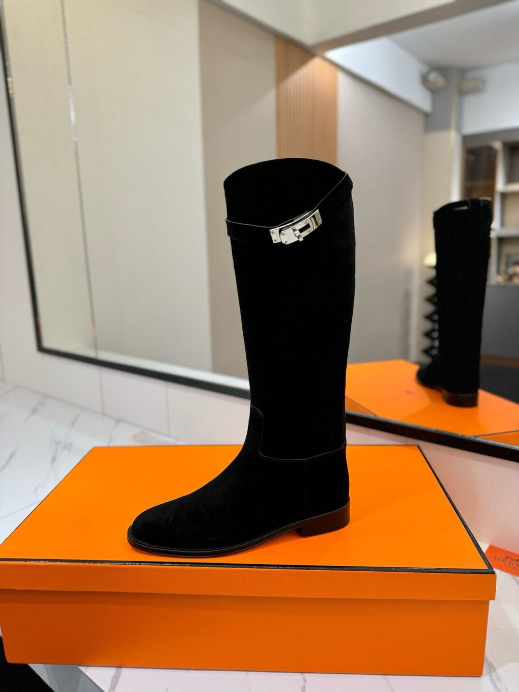 Hermès Zıplayan Botlar - Glimmer of Luxury