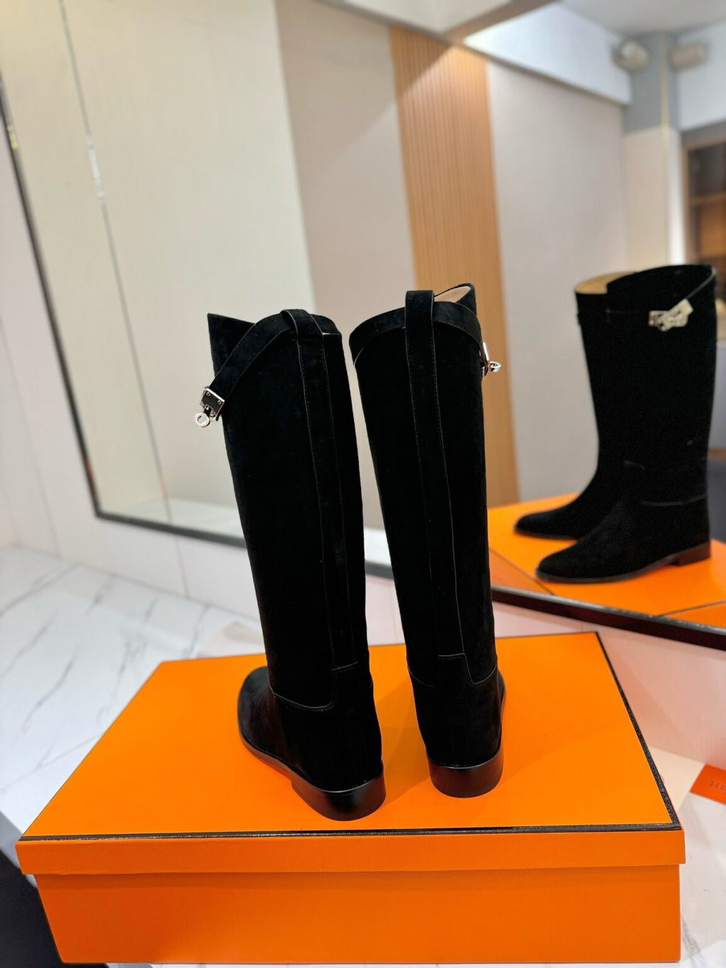 Hermès Zıplayan Botlar - Glimmer of Luxury