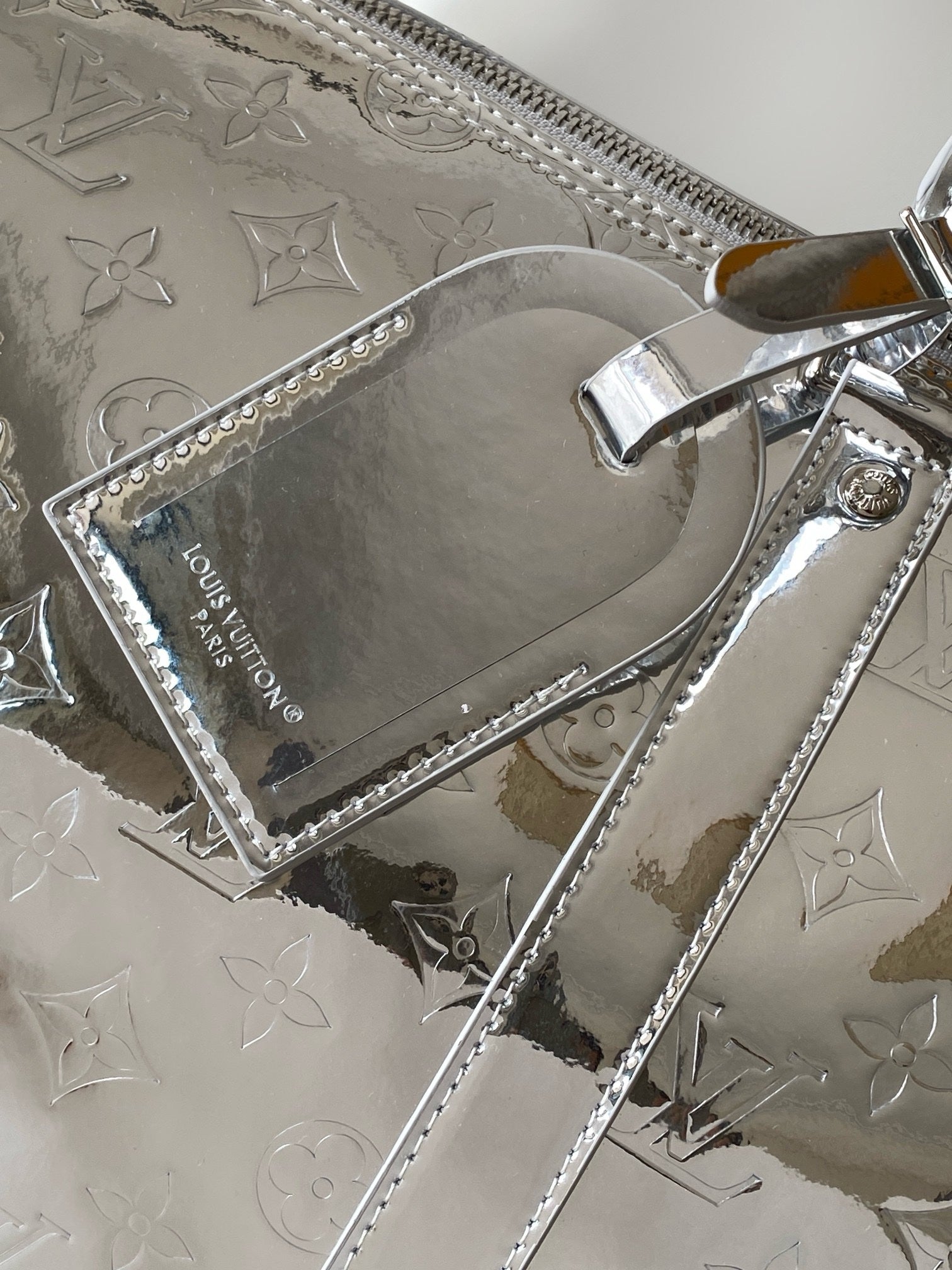 LV Keepall Bandoulière 50