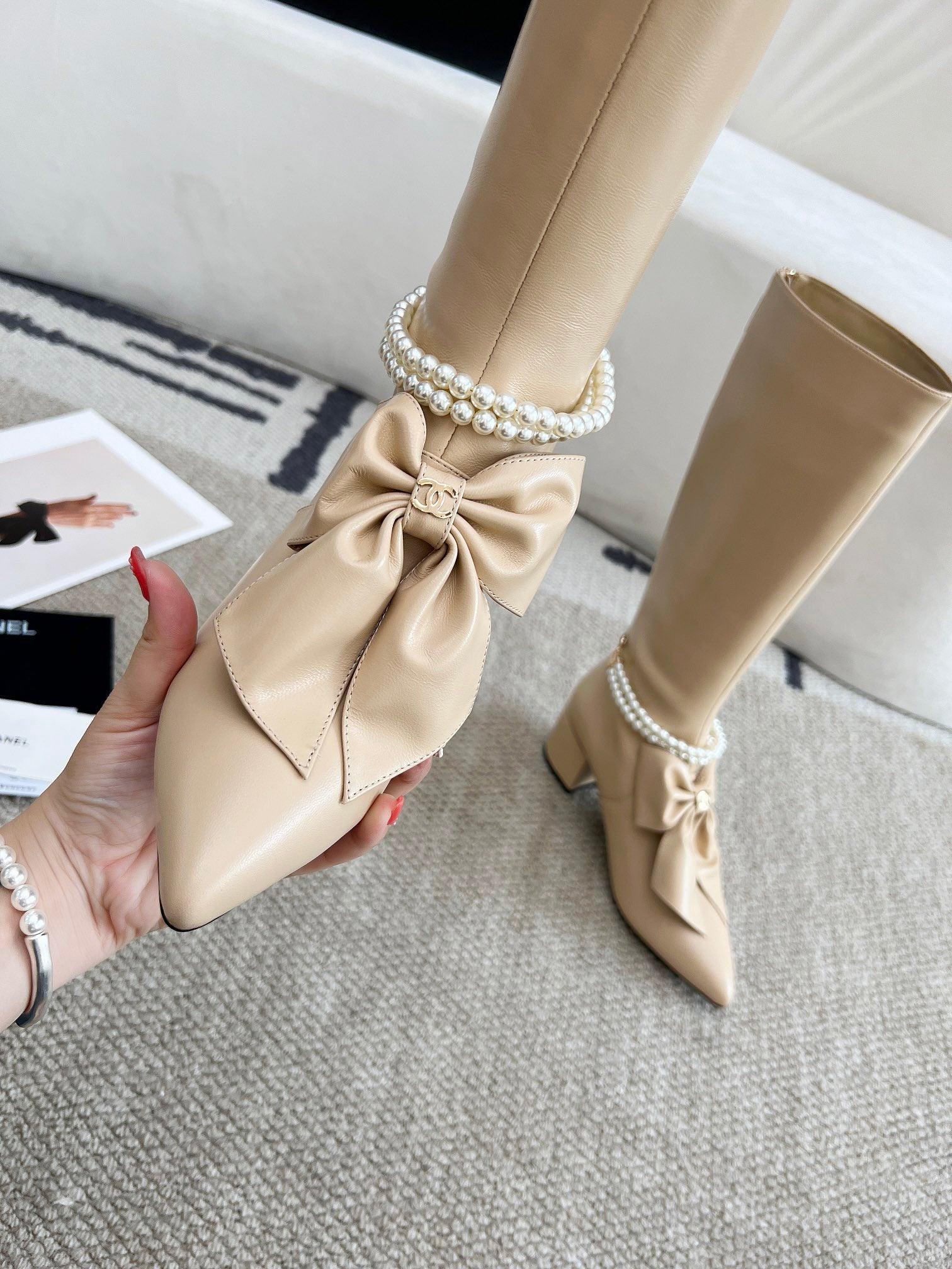 Chanel S24 Uzun Deri Botlar - Glimmer of Luxury